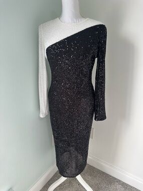 Anne Klein Black and White Sequin Long-Sleeve Sheath Dress